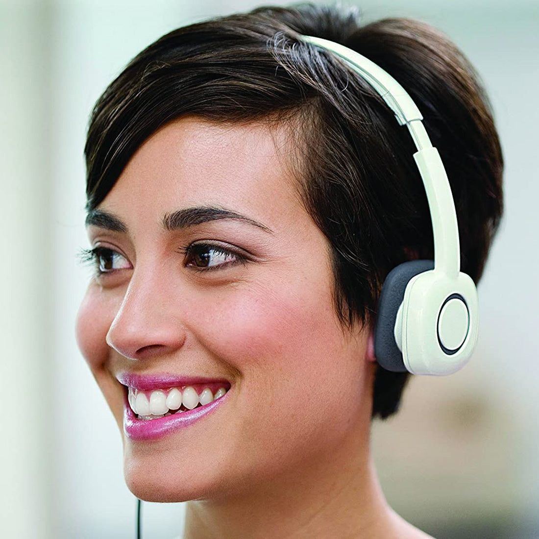 Logitech H150 3.5mm Wired Stereo Headset with Noise-Cancelling Microphone - White