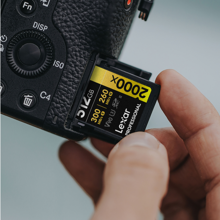 Lexar Professional 2000x SDXC UHS-II Card GOLD Series - 64GB