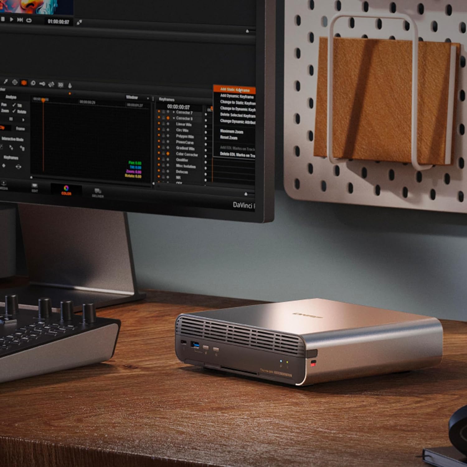 QNAP TBS-h574TX-i5-16G 5 Bay 10GbE High-Performance Thunderbolt 4 E1.S All-Flash NASbook