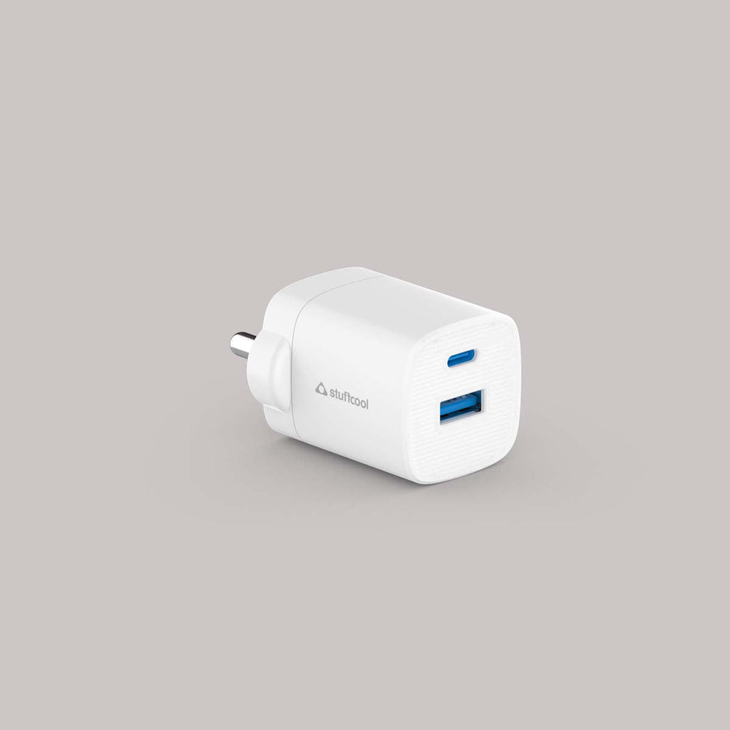 Novus 33W USB A + Type C PD Gan Charger