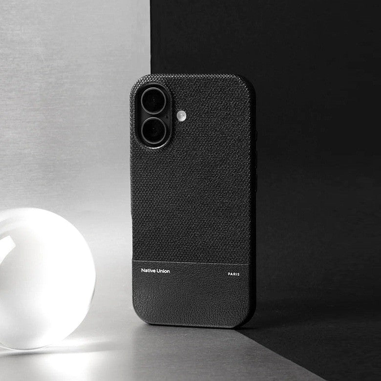 Re-Classic Case for iPhone 17 - Black
