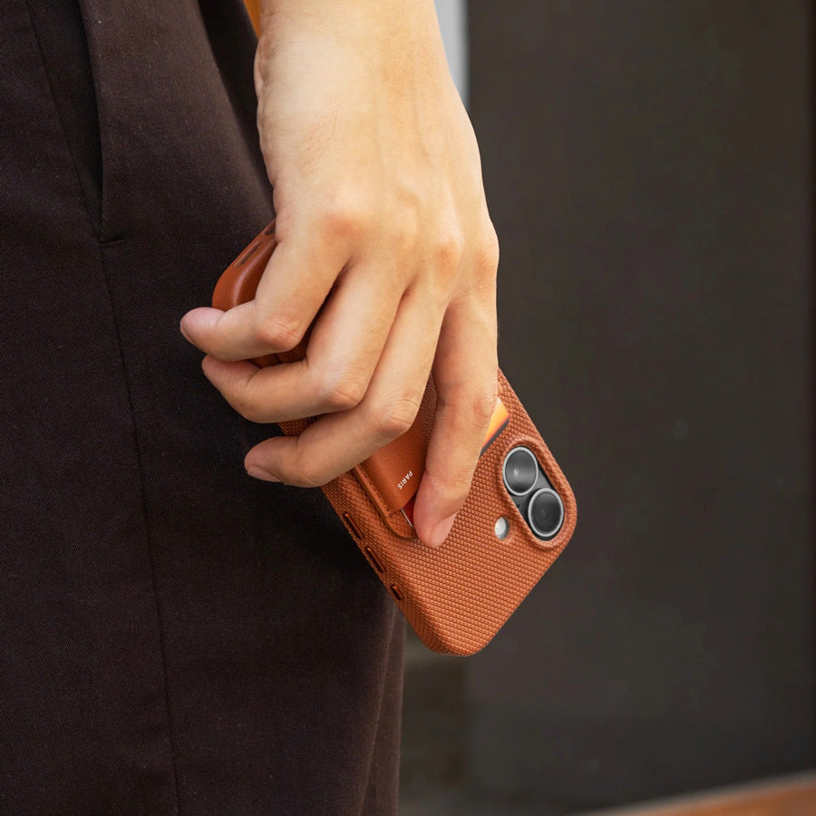 Re-Classic Case for iPhone 17 - Tan