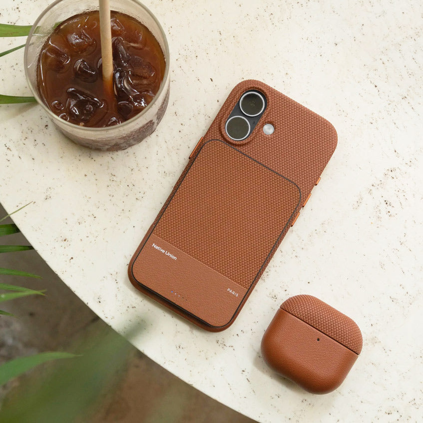 Re-Classic Case for iPhone 17 - Tan