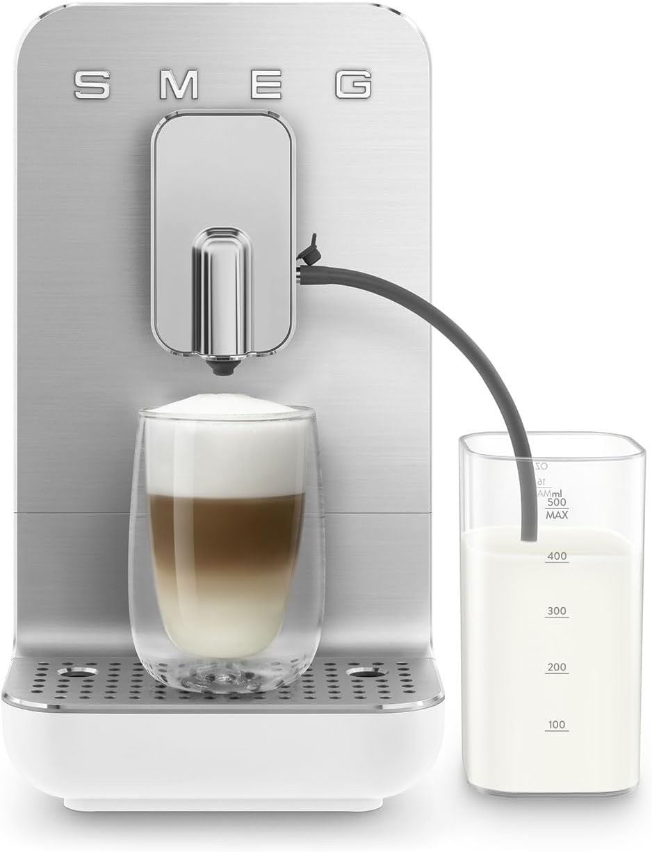 Smeg Automatic coffee machine with a milk system