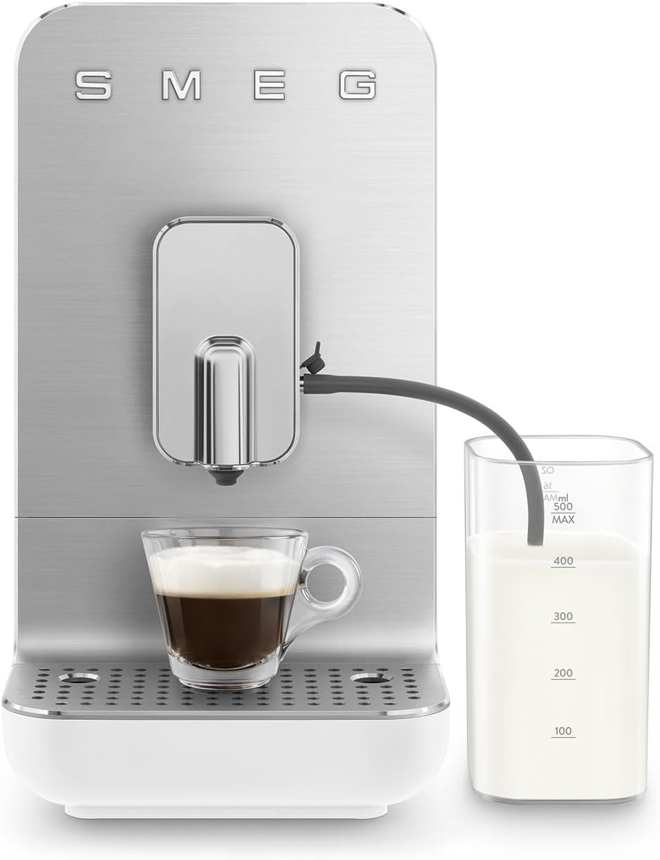 Smeg Automatic coffee machine with a milk system