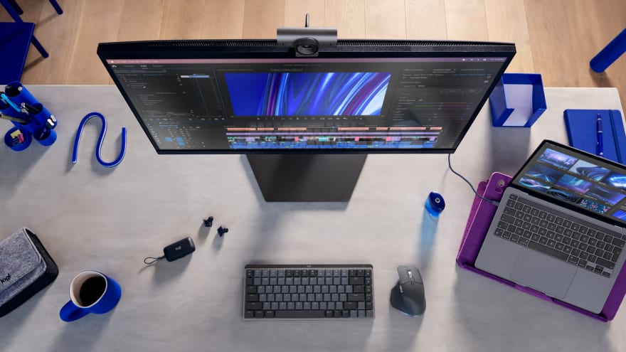 Logitech Master Series MX Brio 4K Ultra HD USB-C Collaboration and Streaming Webcam with Dual Mics - Graphite